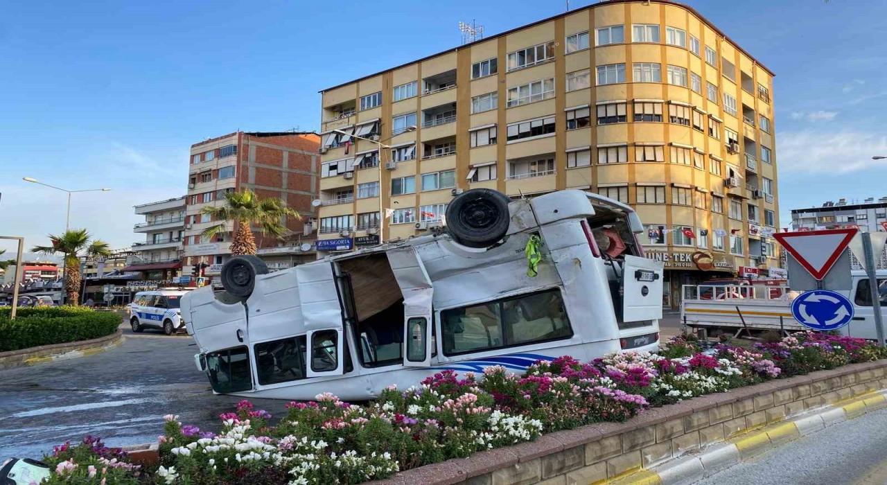 Nazillide trafik kazası: 3 yaralı