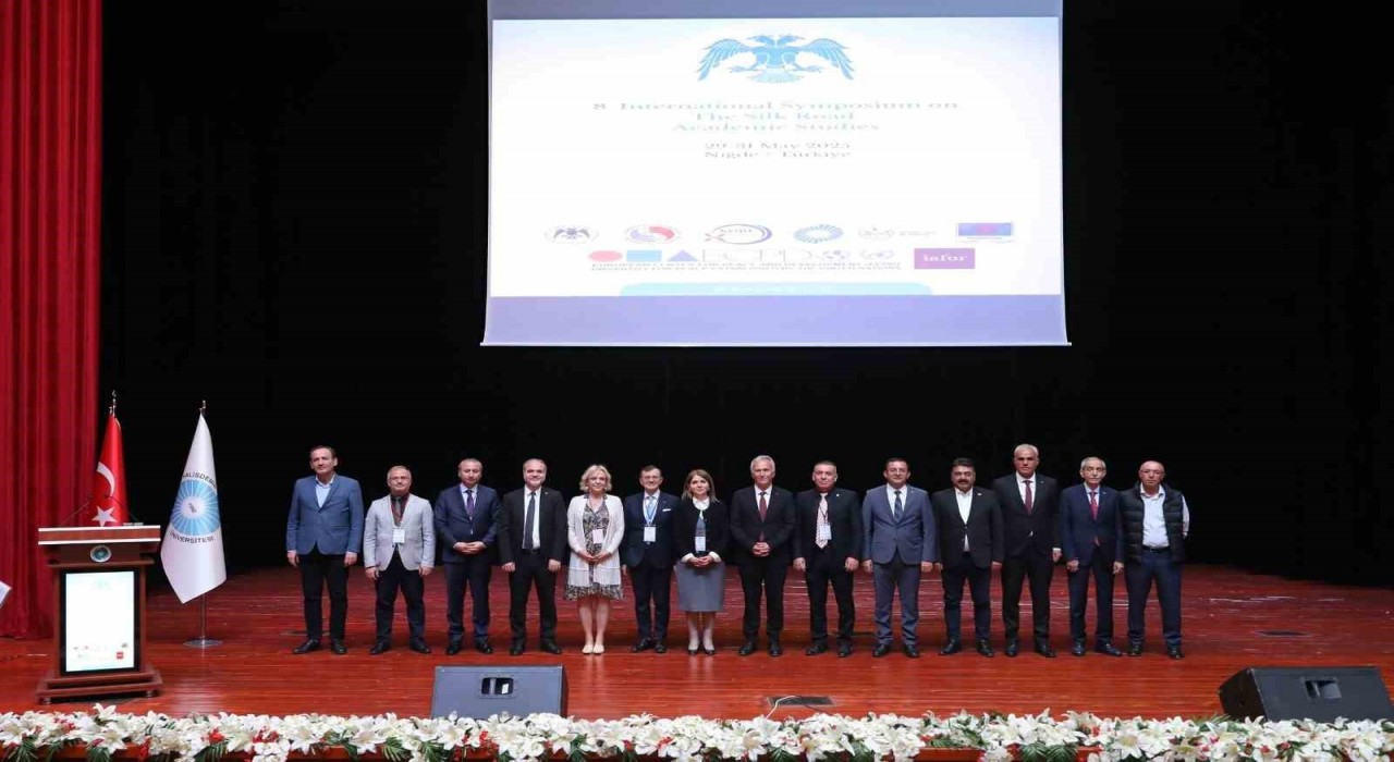 Niğdede 8. Uluslararası İpek Yolu Akademik Çalışmalar Sempozyumu düzenlendi