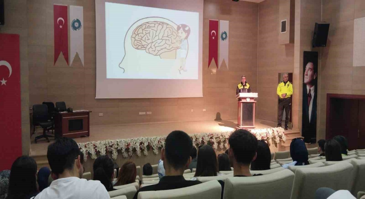 Niğdede motosiklet kullanıcılarına güvenli sürüş eğitimi verildi