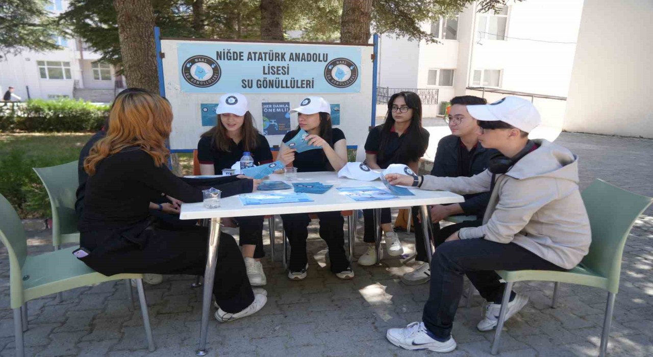 Niğdede öğrenciler geliştirdikleri faydalı projeleri tanıttı