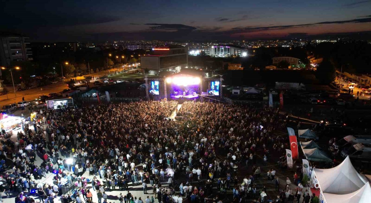 Nilüferde Karadeniz Festivali coşkusu