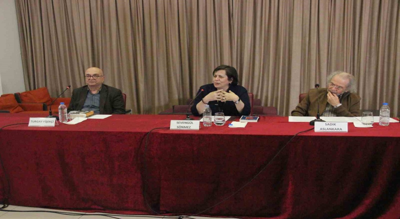 Nilüferde Rıfat Ilgazın Türk edebiyatına katkıları anlatıldı