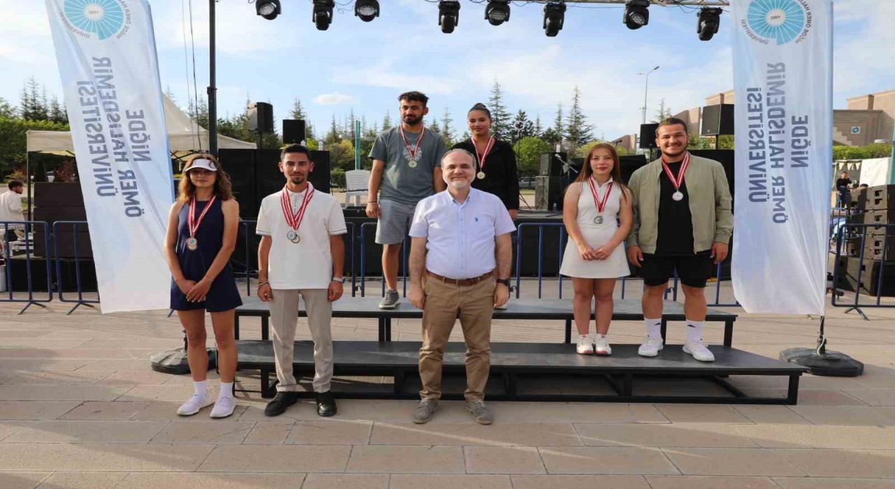 NÖHÜ GençFest 2025 renkli görüntülere sahne oldu