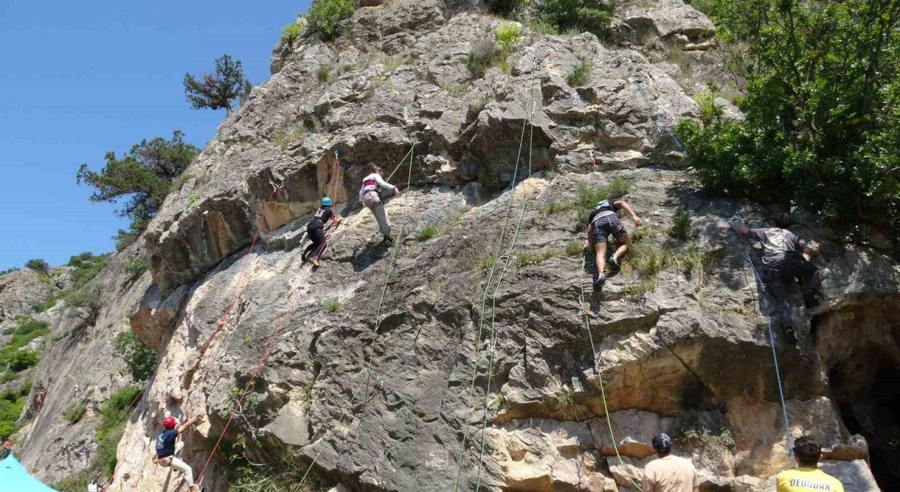 Nusret Kaya Tırmanış Şenliğinin 6.sı yapıldı