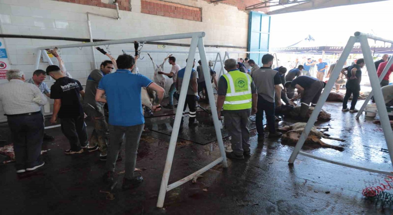 Odunpazarı Belediyesinden ücretsiz ve hijyenik kurban kesim hizmeti
