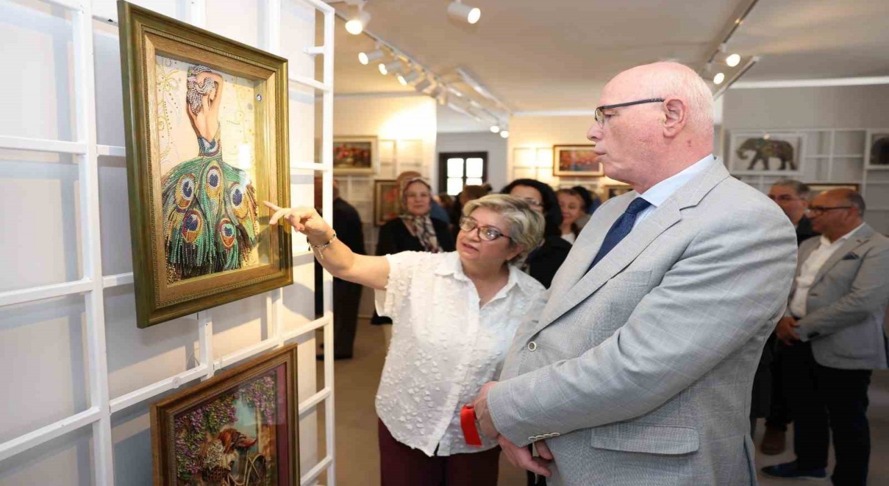 Odunpazarında emek ve sanat bir arada: Kağıt Rölyef Sergisi Açıldı