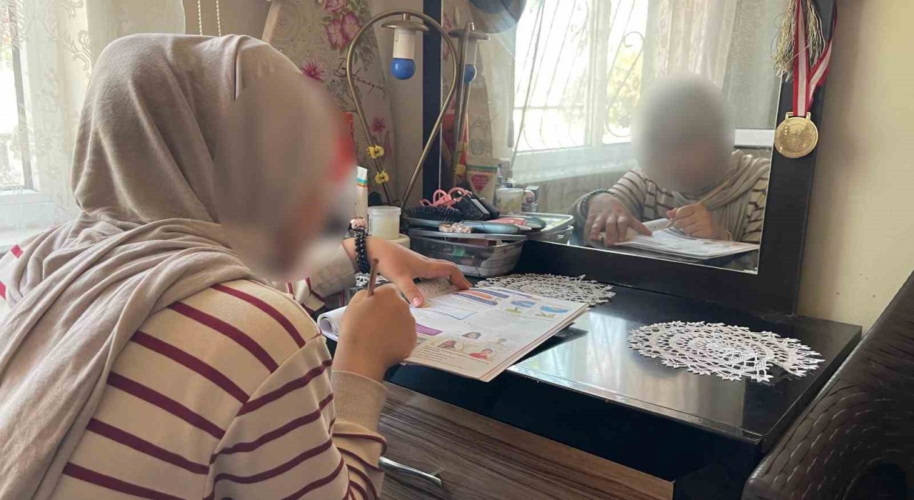 Öğretmenin tesettürlü öğrenciye Karabaş diye hitap etmesi ailenin tepkisine neden oldu