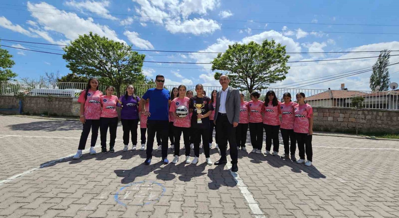 Okul bahçesinden şampiyonluklara