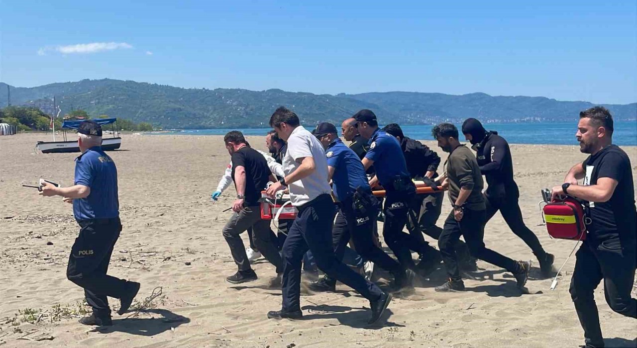 Orduda 3 lise öğrencisi denizde boğulma tehlikesi geçirdi