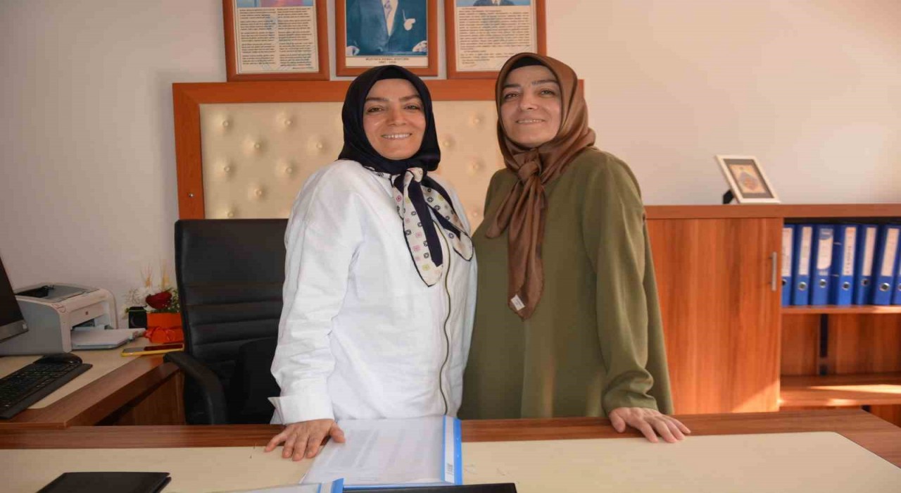 Orduda tek yumurta ikiz öğretmen anneler, aynı okulda 15 yıldır birlikte görev yapıyor