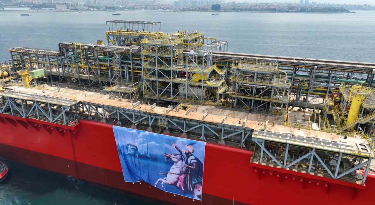 ‘Osman Gazi platformunun 15 Temmuz Şehitler Köprüsünden geçişi dron ile görüntülendi