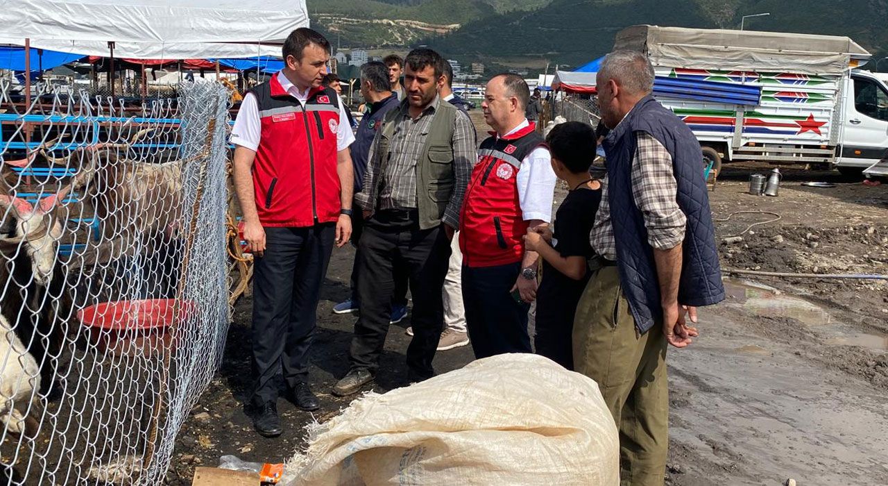Osmaniye İl Tarım Müdürü Kurban Pazarı’nı Ziyaret Etti