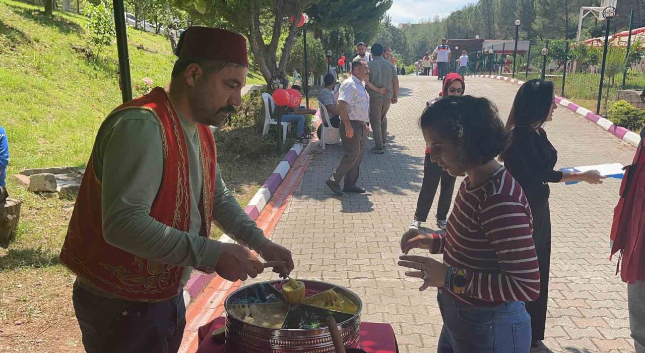 Osmaniyede engelli bireyler için festival düzenlendi