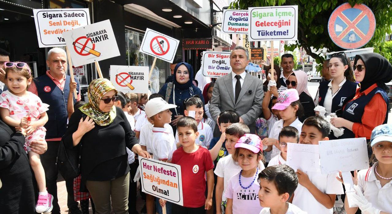 Osmaniye’de Öğrenciler Sigara İzmaritlerine Karşı Temizlik Yaptı