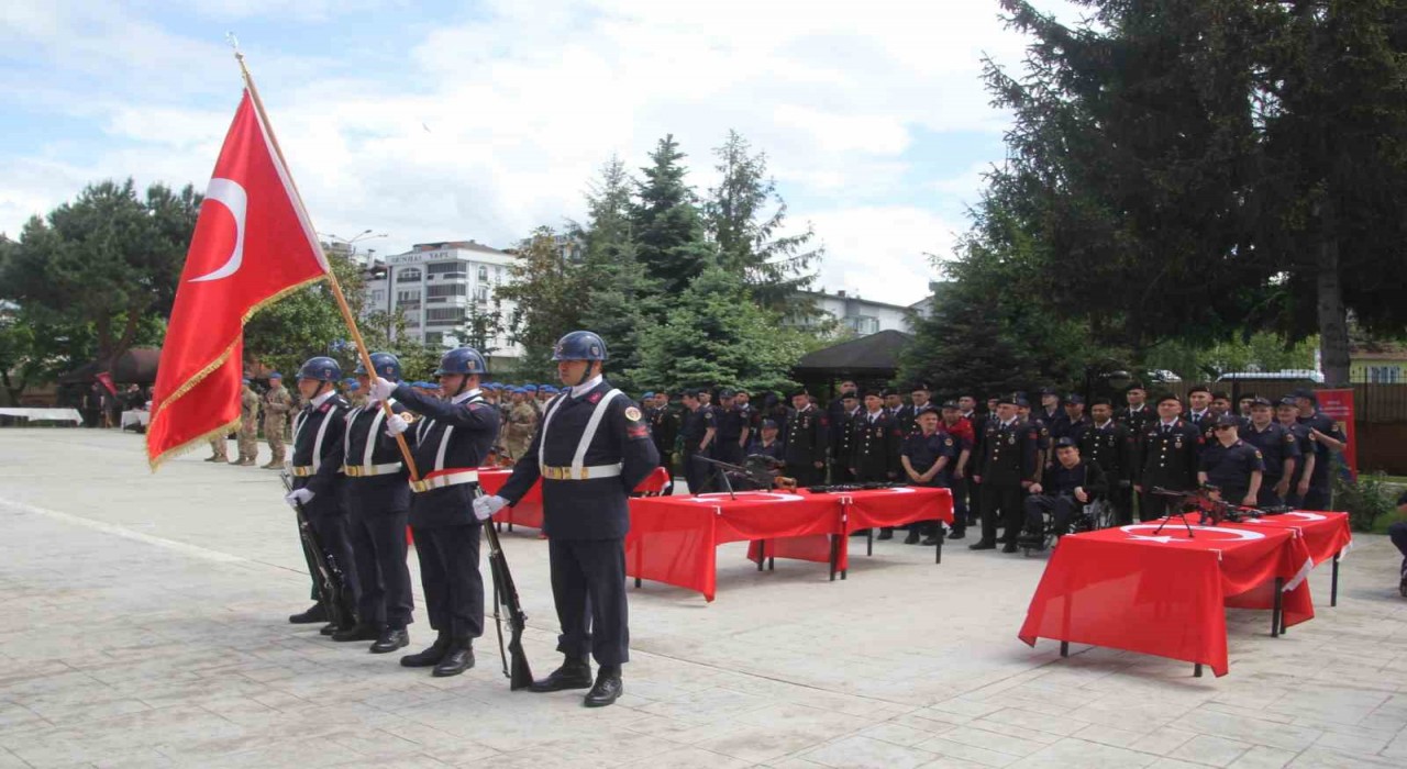 ‘Özel Mehmetçikler, yemin ederek bir günlük asker oldu