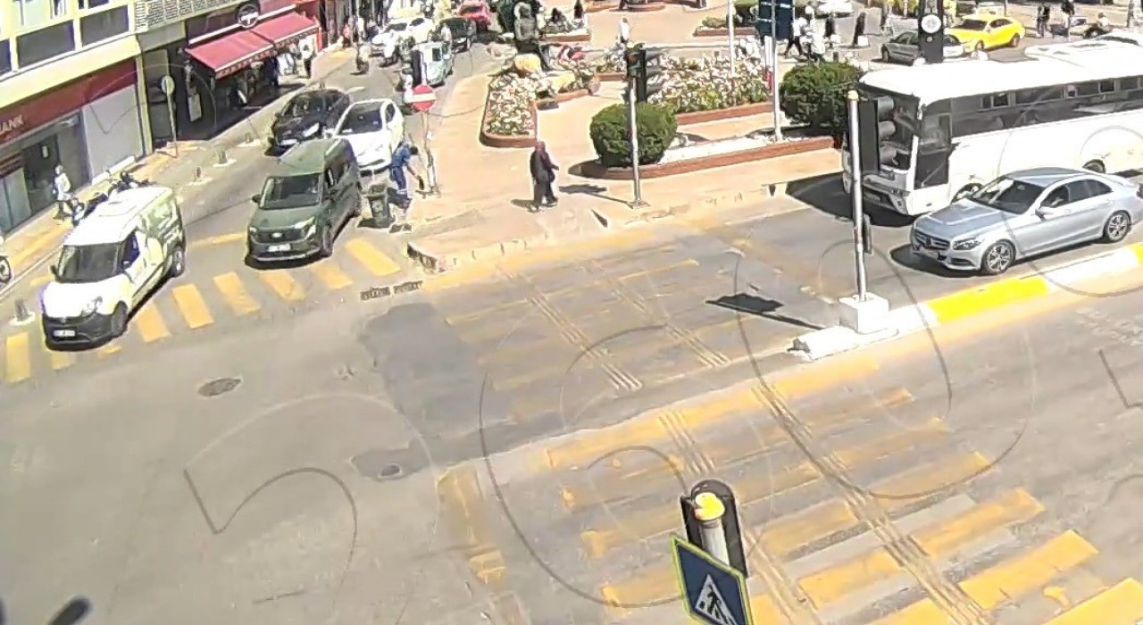 Para dolu poşeti böyle buldu