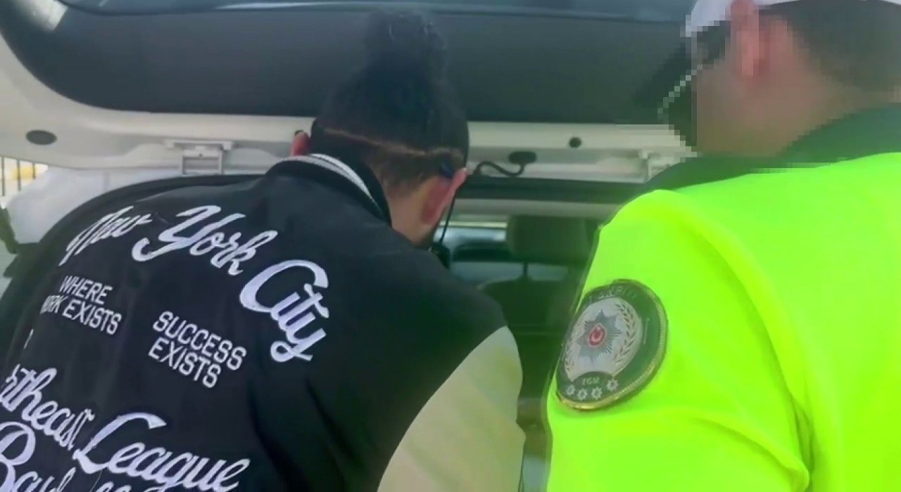 Pendikte trafikte tartıştığı kişinin aracına saldıran şahsa para cezası