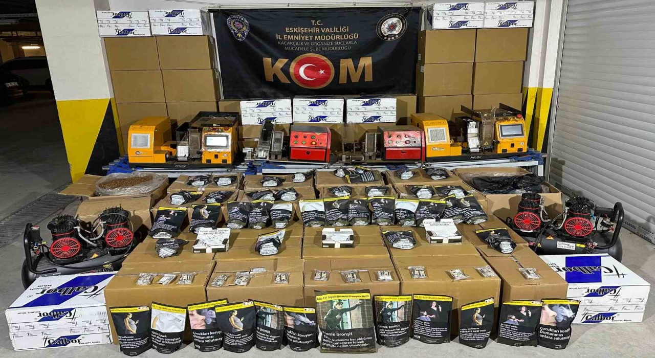 Piyasa değeri 1 milyon lira olan kaçak sigara ve malzemesi ele geçirildi