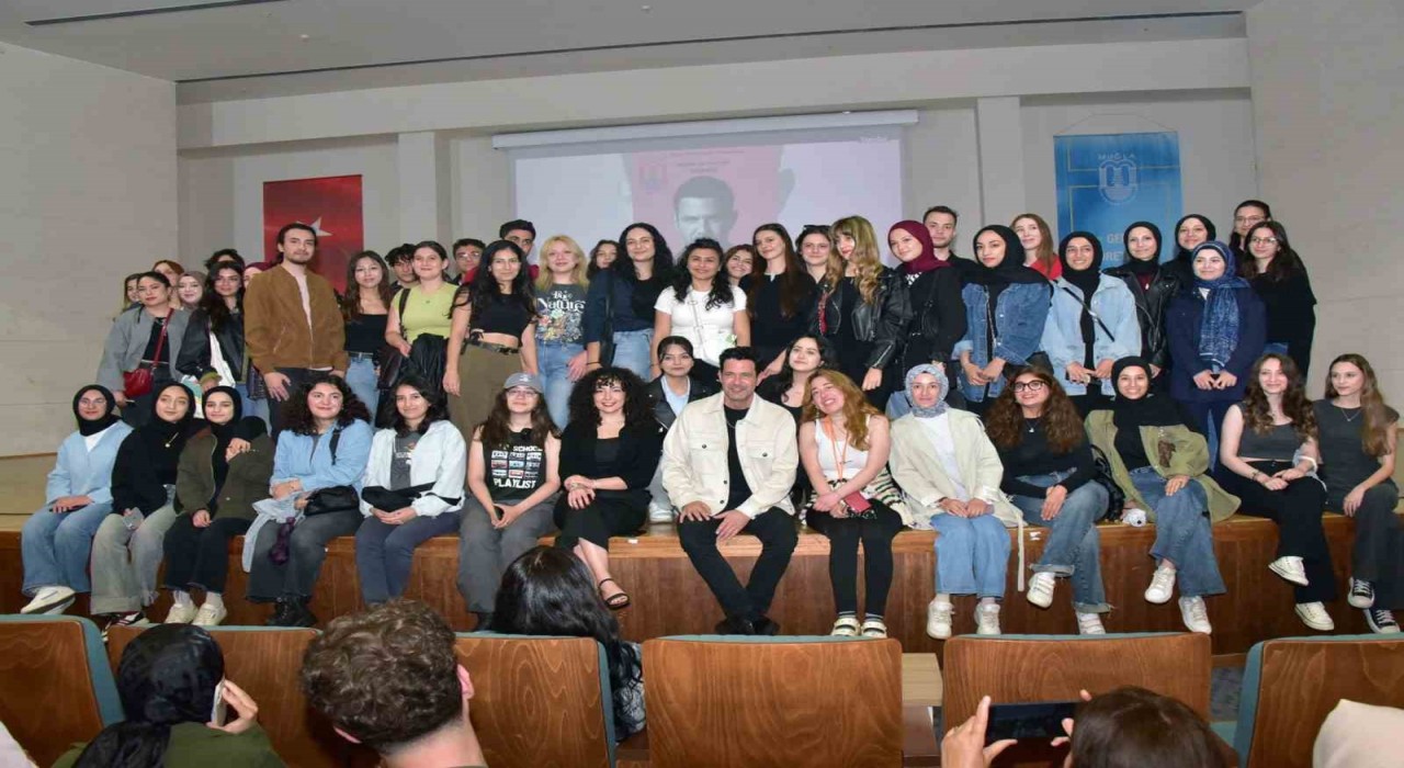 Pop müziğin önemli ismi Keremcem MSKÜlü öğrencilerle buluştu