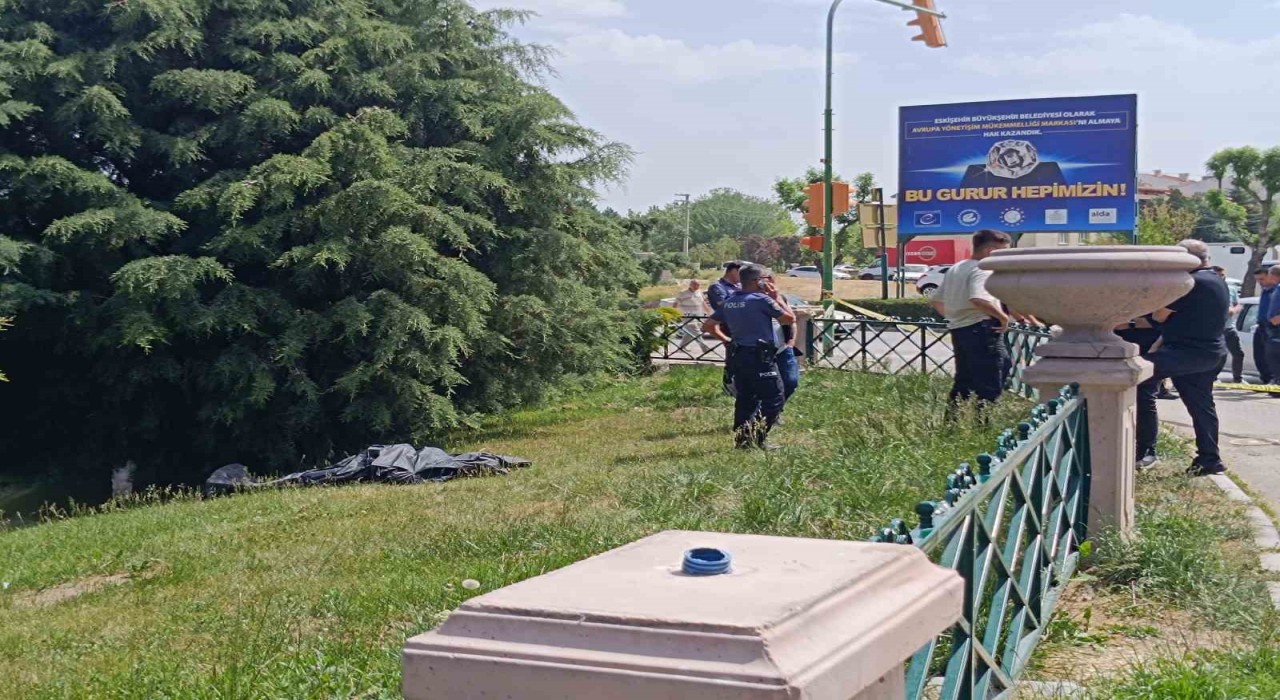 Porsukta erkek cesedi bulundu