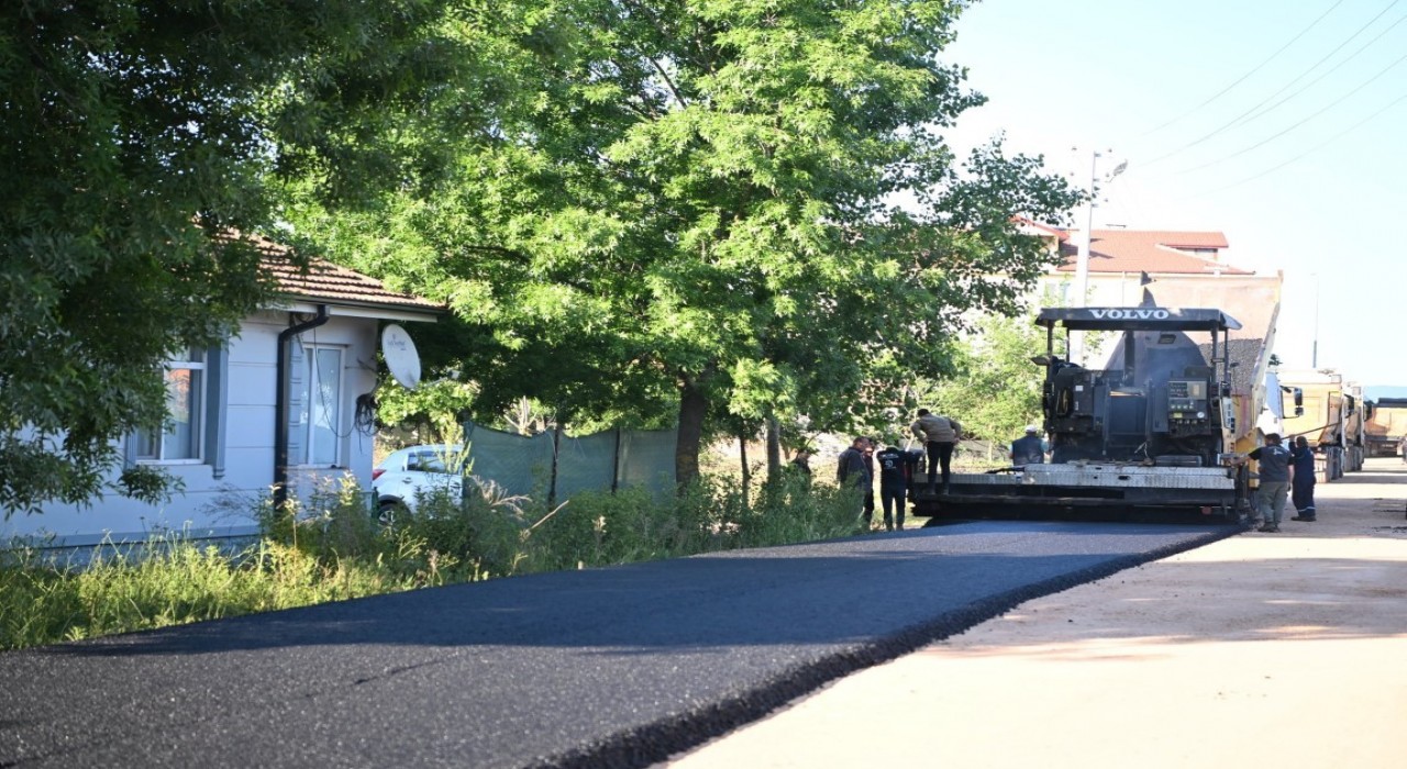 Rahmiye Mahallesine 430 ton asfalt