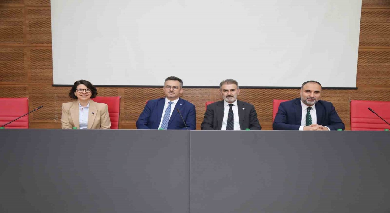 Rektör Çağlardan öğrencilere yurt müjdesi