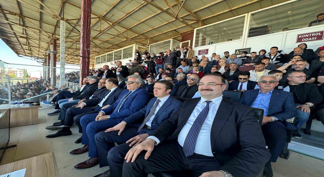 Rektör Hacımüftüoğlu, Erzurumsporu yalnız bırakmadı