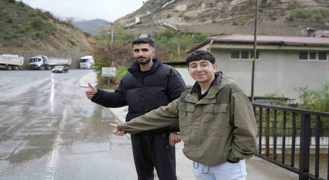 Rektöre Dayı diyen üniversite öğrencisi yaşadığı o komik anları anlattı