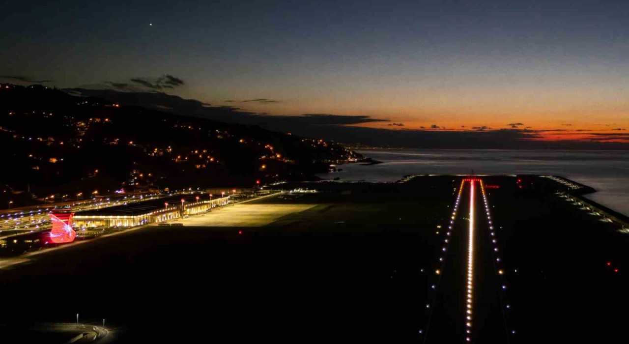 Rize-Artvin Havalimanına zorlu hava şartlarında uçak inişleri için yeni sistem