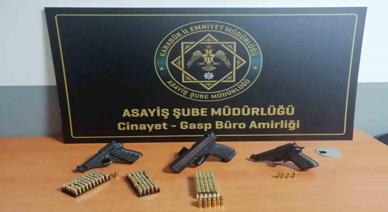 Ruhsatsız silah operasyonunda 4 şüpheli yakalandı
