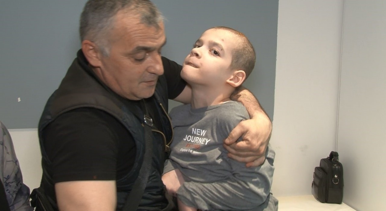 Rusyada çaresiz kalan çocuğa Türk doktorlardan umut veren tedavi