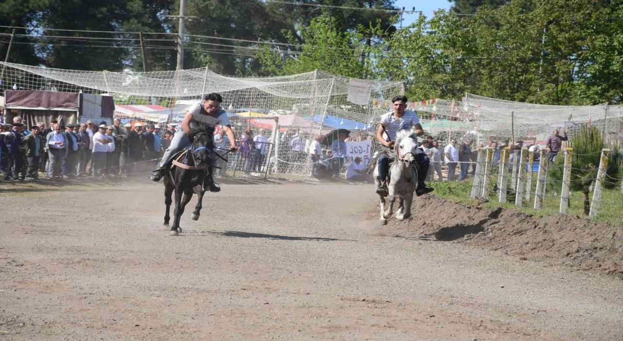 Sakarlı Hıdırellez Festivalinde Rahvan At Yarışları coşkusu