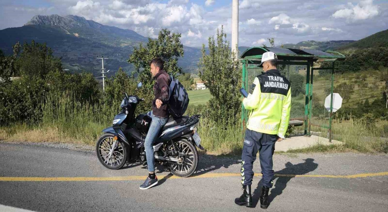 Sakaryada abartı egzoz ve tehlikeli sürüşe geçit yok: 195 motosiklete işlem yapıldı