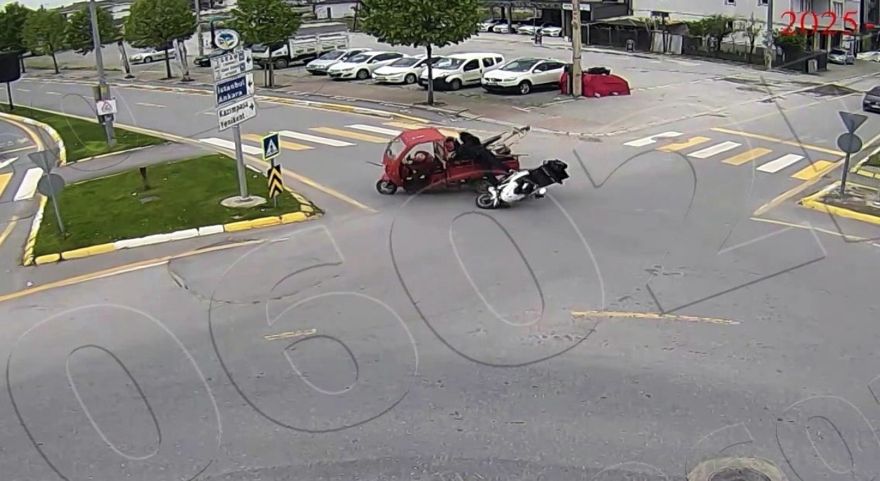 Sakaryadaki 9 ayrı trafik kazası kamerada