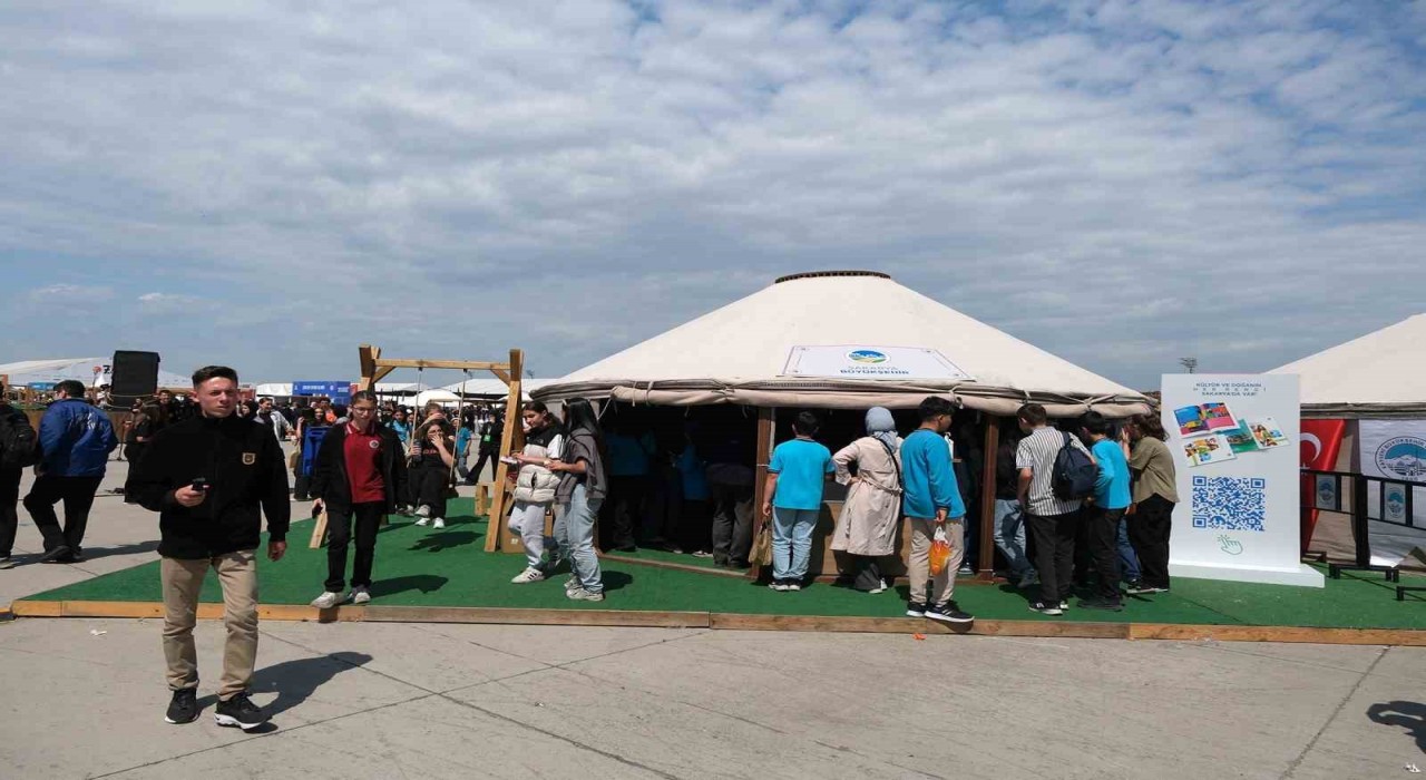 Sakaryanın kültürel zenginliği ve gastronomi kimliğini Etnosporda dünya tanıyor