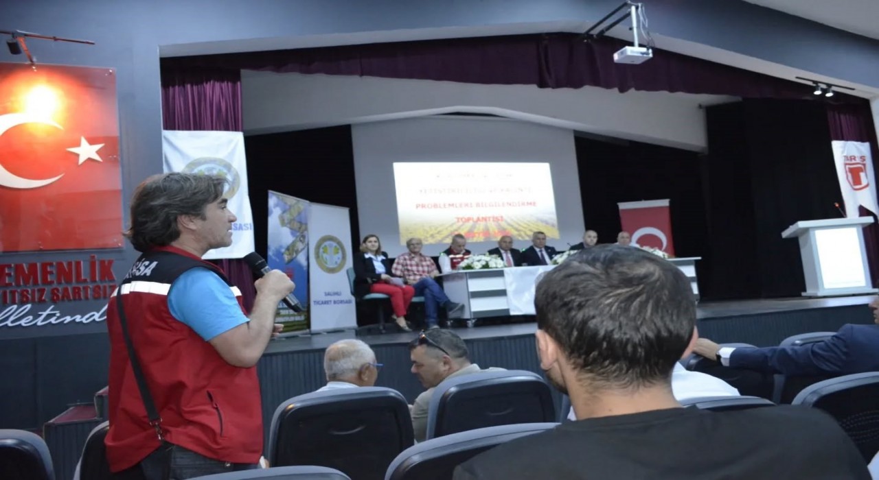 Salihlideki toplantıda ‘Üzümdeki kalıntı masaya yatırıldı