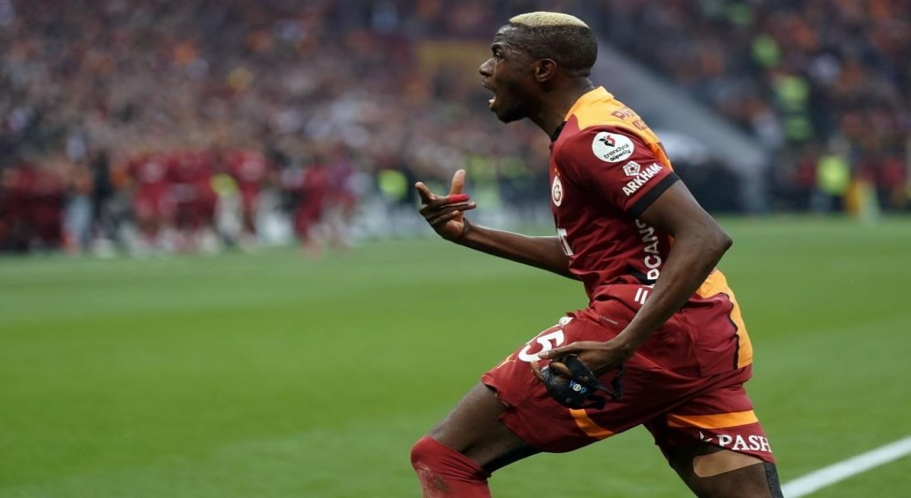 Şampiyon Galatasarayın en medyatik 11i belli oldu
