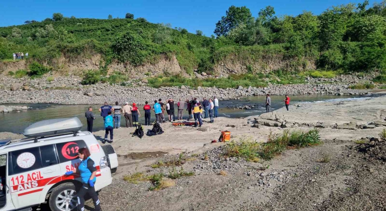 Samsunda bir astsubay serinlemek için girdiği ırmakta boğuldu