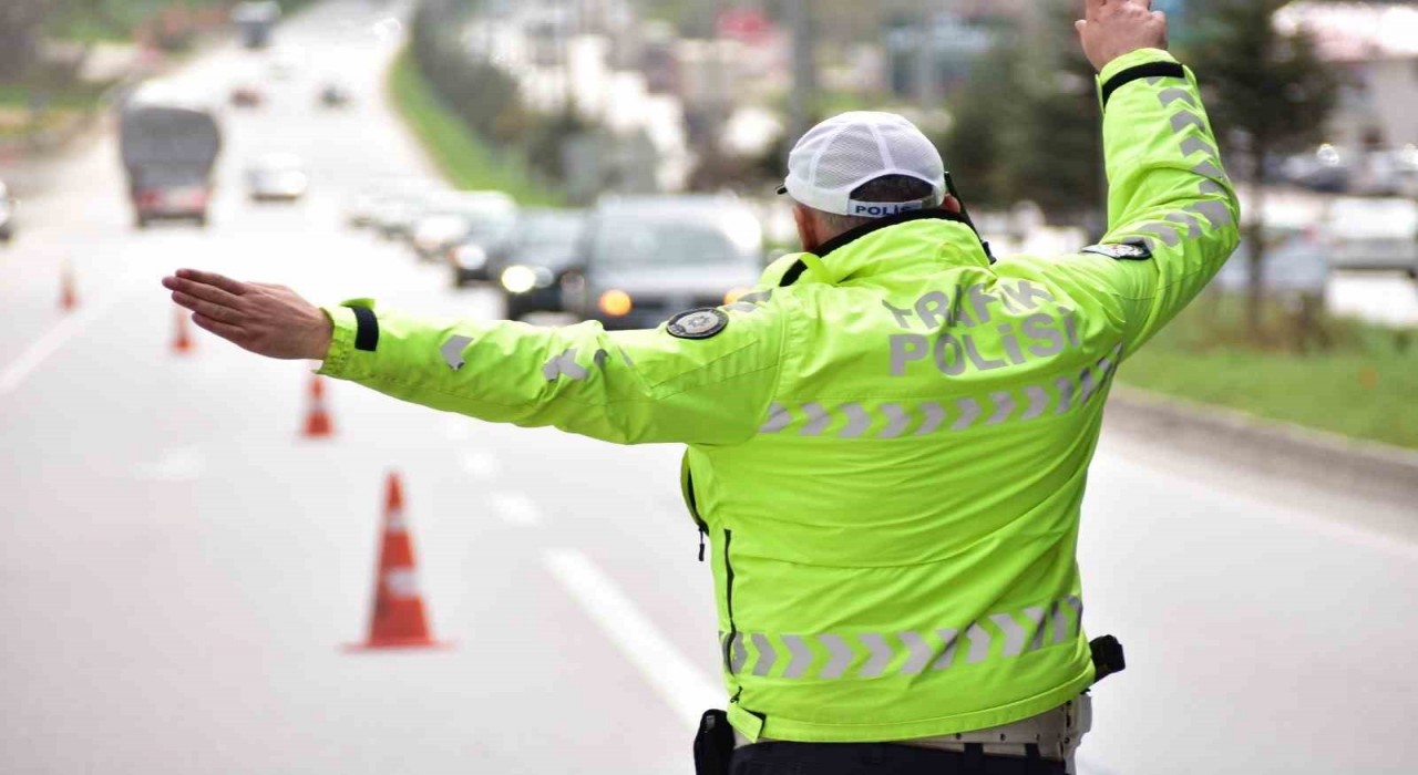 Samsunda Kurban Bayramı tedbirleri kapsamında 7 bin 243 trafik personeli görevlendirildi