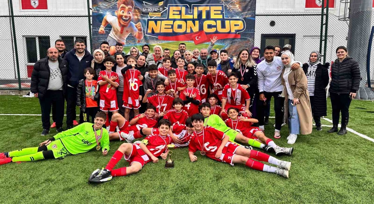 Samsunda Uluslararası Elite Neon Cup heyecanı
