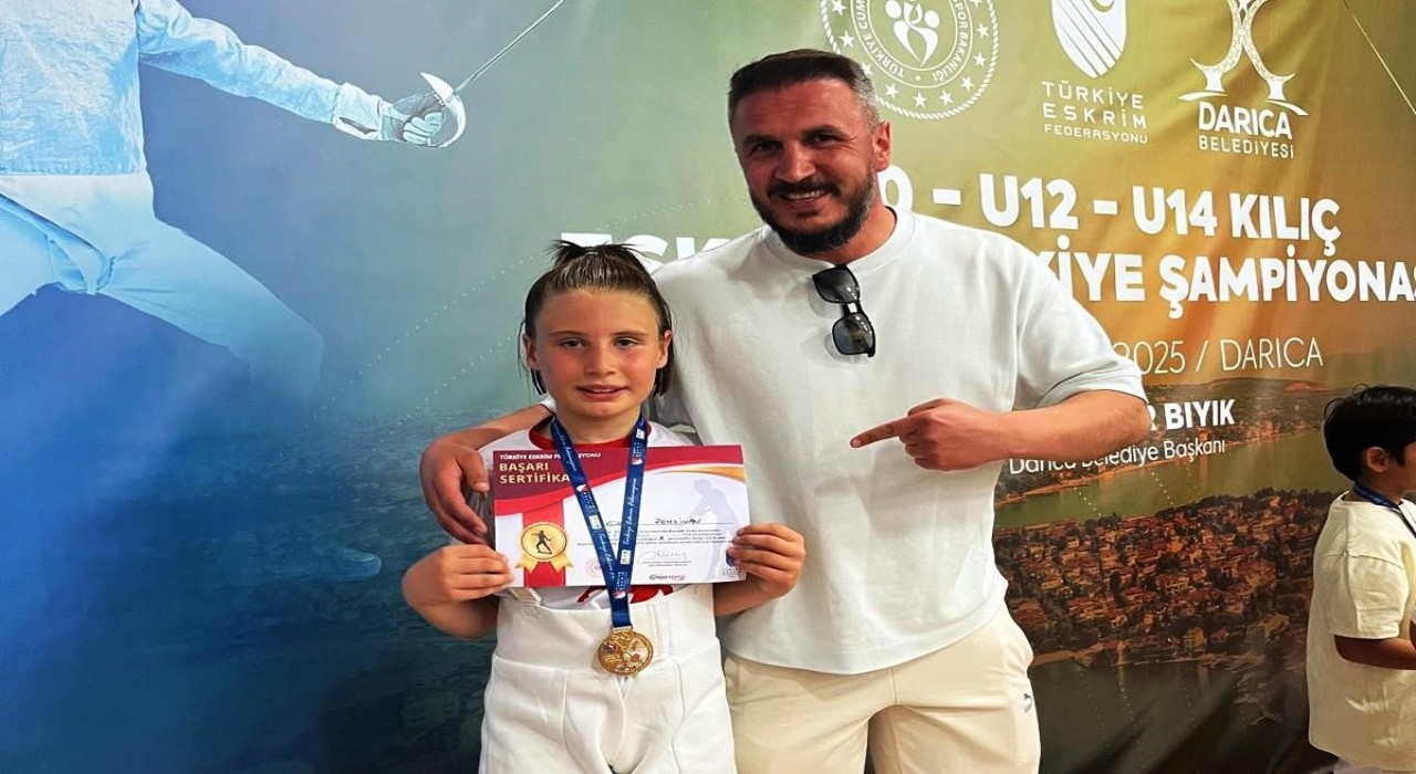 Samsunlu minik eskrimci gözünü olimpiyatlara dikti