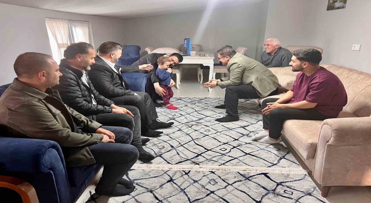 Sancaktepe Kaymakamı Naif Yavuzdan anlamlı ziyaret: Kanseri yenen Ali Asafa destek ve moral