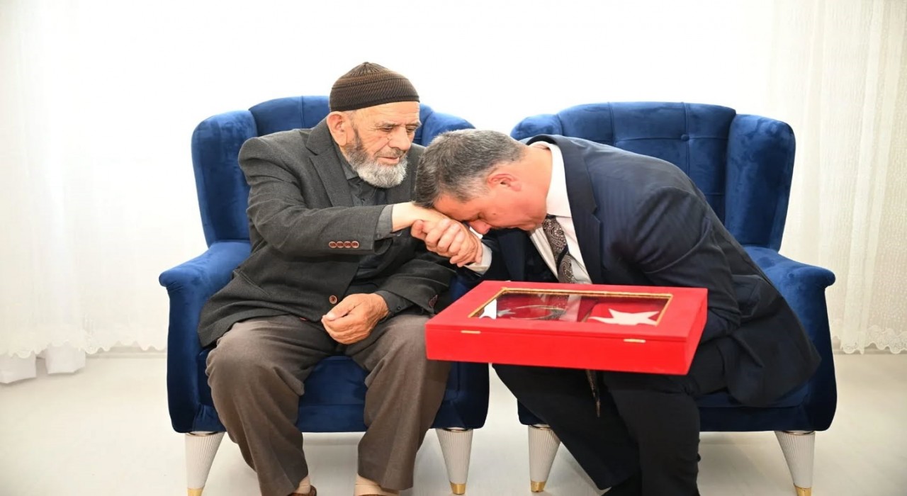 Şehit babasına vefa