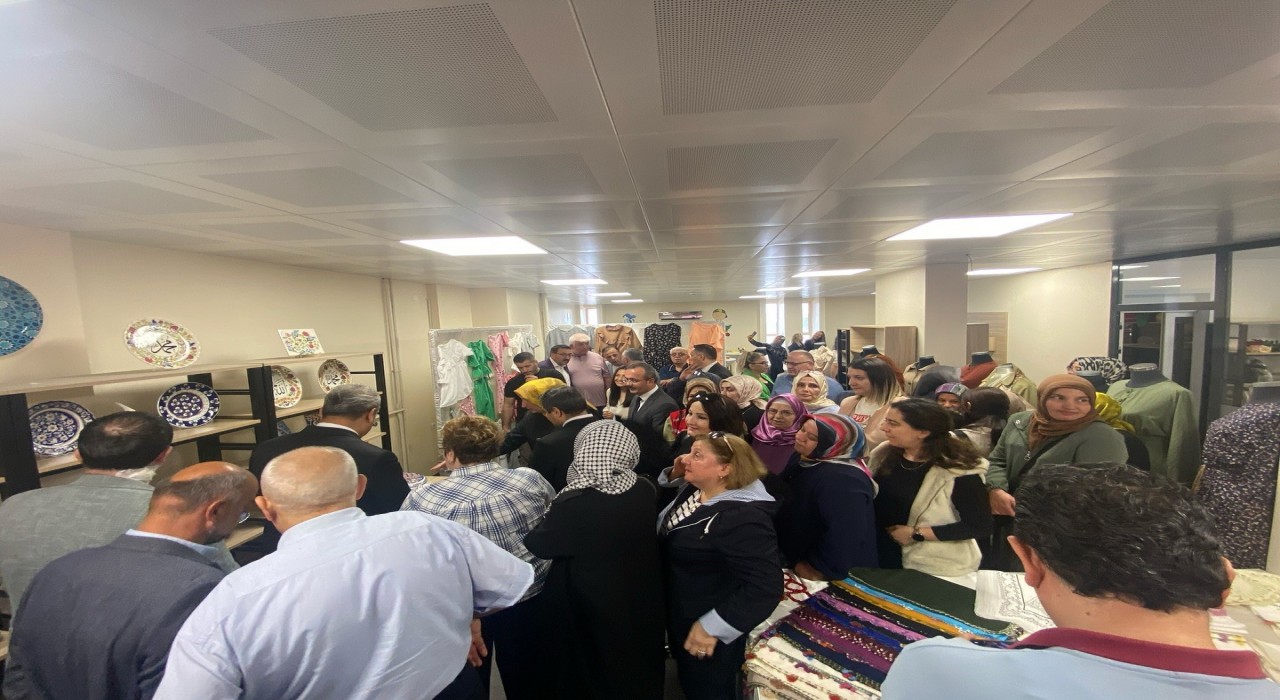 Sel mağduru kadınlar, yaralarını sanatla sardı