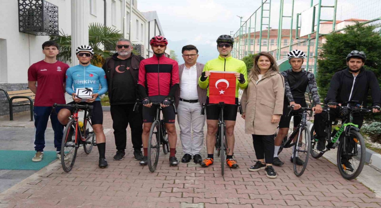 Selanikten gelen bayrak ve toprak Düzceye ulaştı