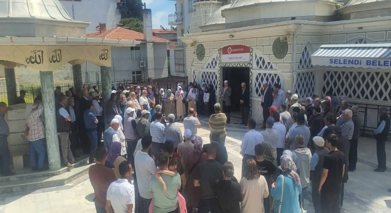 Selendiden dualarla kutsal topraklara uğurlandılar