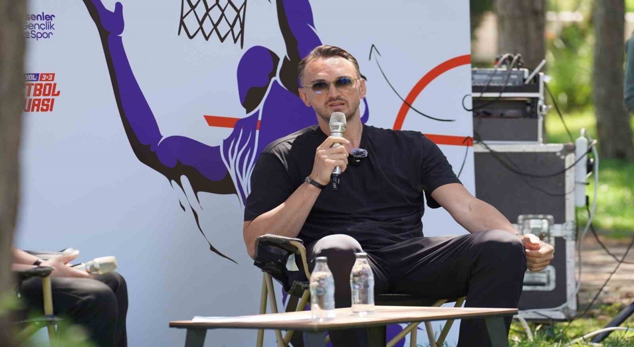 Semih Erden, Esenlerde gençlerle buluştu