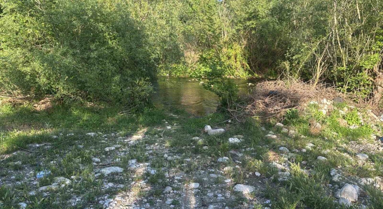 Seydikemerde balık avlarken akıma kapılan kişi hayatını kaybetti