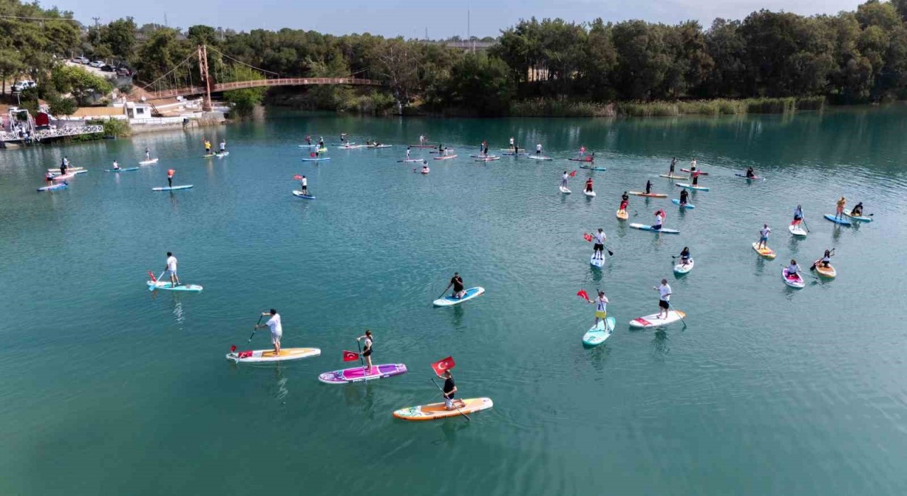 Seyhan Nehrinde kano ve kürek sörfü keyfi