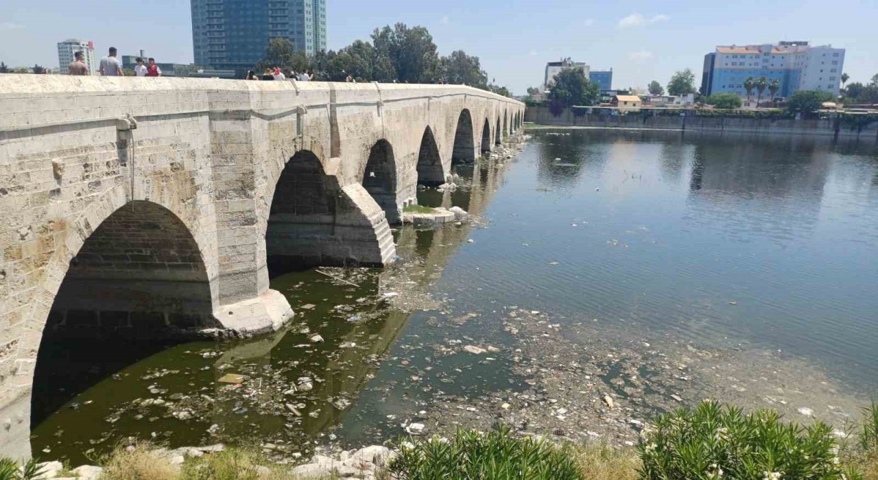 Seyhan Nehrinde kirlilik: İzmir Körfezinden bile daha kötü durumda